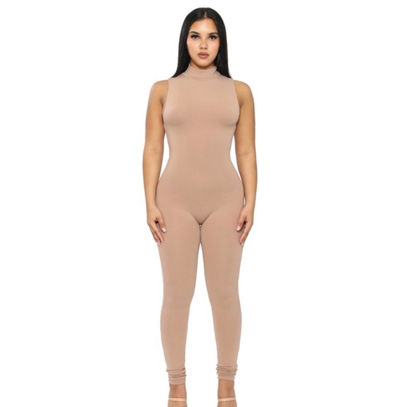 Fiona Baddie Jumpsuit - Picture 1 of 4